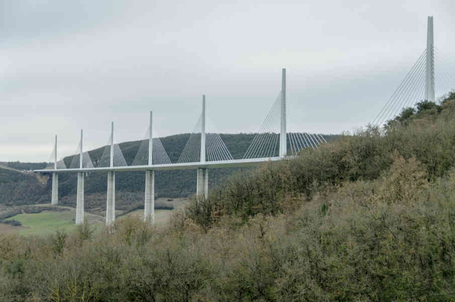 Francia - Millau 03 - viaducto .jpg